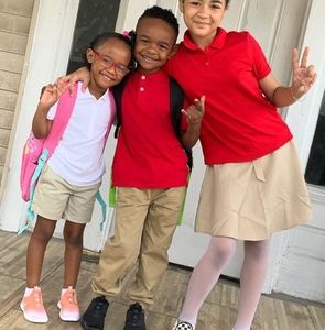 Meet your Posher, Cynthia